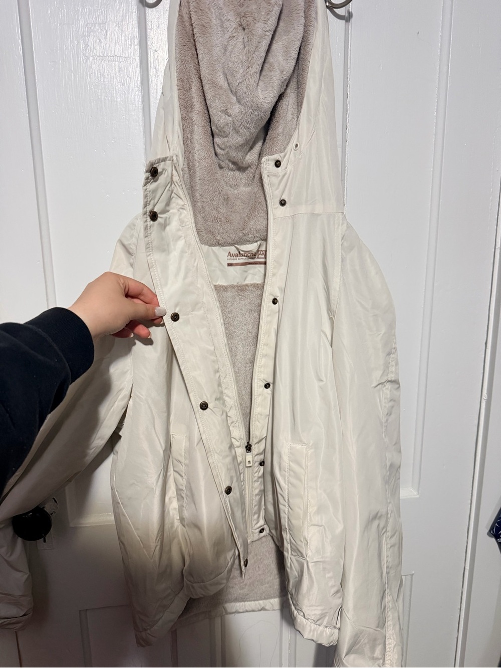 Women's White Hooded Puffer Coat